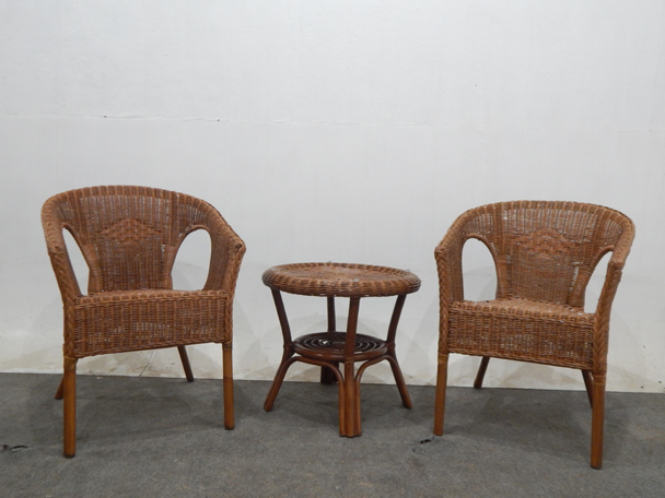 KELEK CHAIR + TABLE