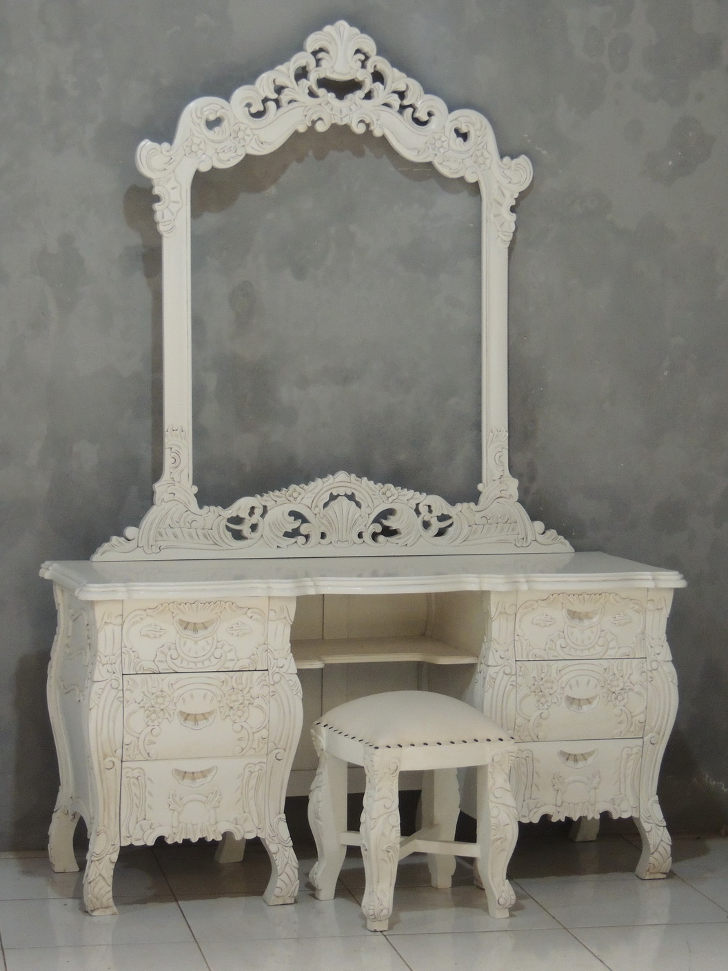 NK615-M ANT WHT